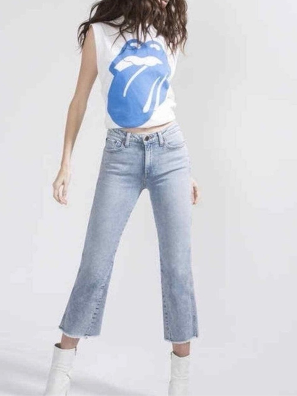 AO.LA Alice and Olivia Perfect Cropped Kick Flare Jeans